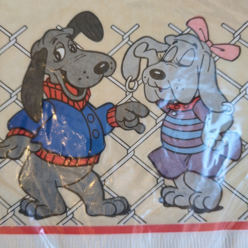 NIP Vintage 80s Pound Puppies Paper Birthday Napkins (16) - Retro Childhood - Picture 2 of 7